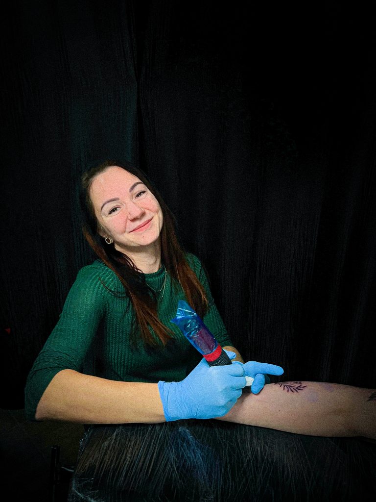 Tina, Tattoo-Artist bei Skin City Tattoo