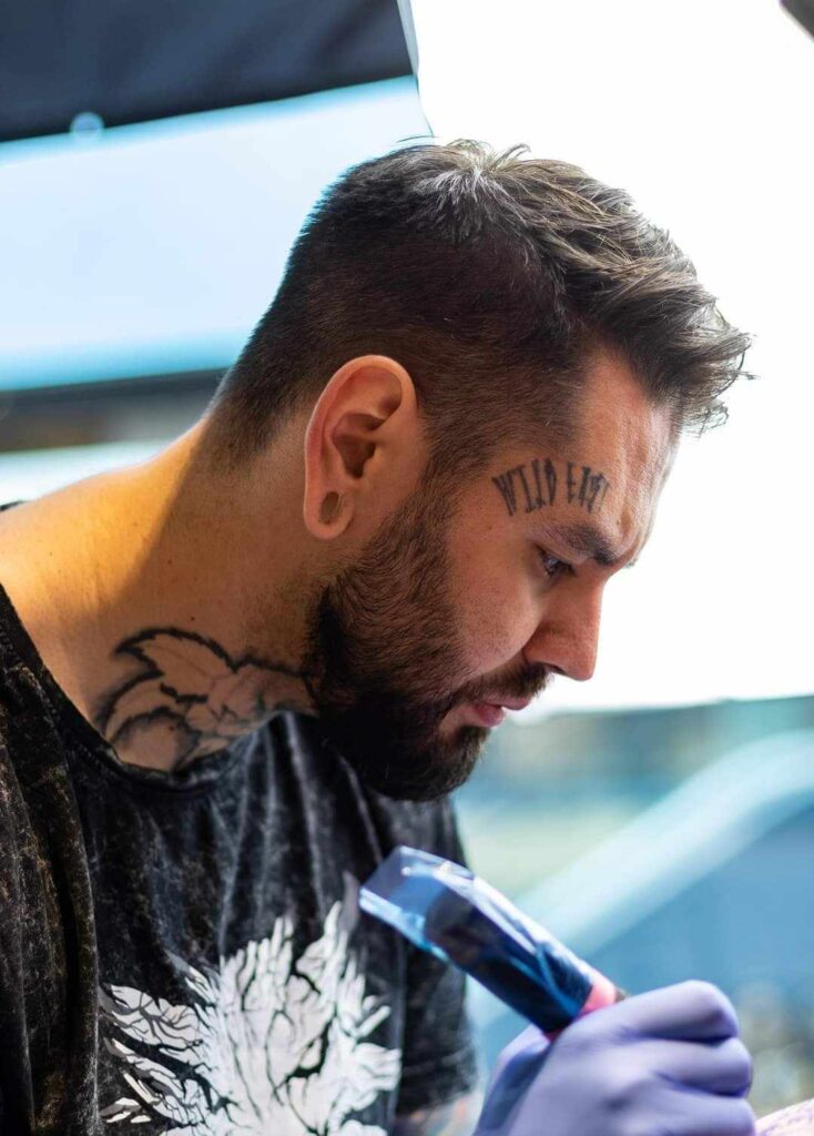 Adam, Tattoo-Artist bei Skin City Tattoo